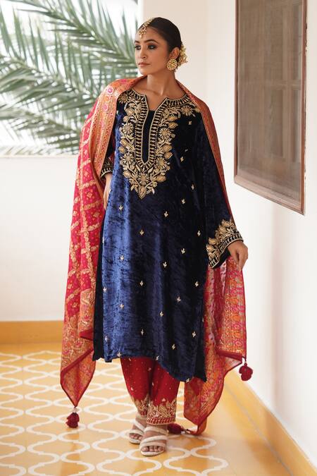 Shop_Gul By Aishwarya_Blue Silk, Velvet, Georgette, Satin Embroidery V-neck Kurta Pant Set _Online_at_Aza_Fashions