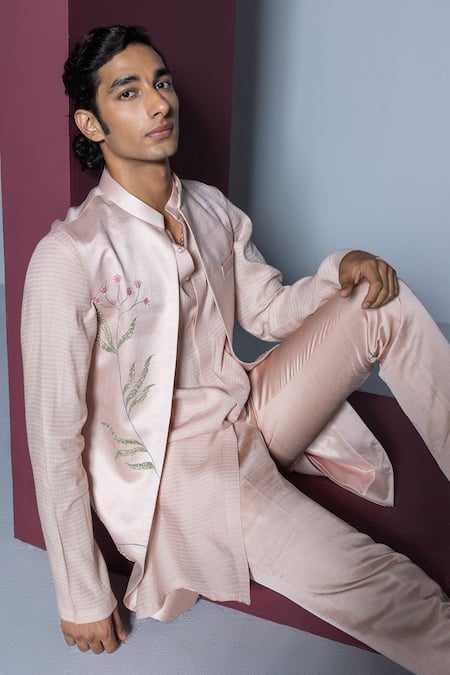 Buy Contrast By Parth Pink Silk Embroidery Floral Handpainted Kurta Set With Shrug Online at Aza Fashions Buy_Contrast By Parth_Pink Silk Embroidery Floral Handpainted Kurta Set With Shrug _Online_at_Aza_Fashions