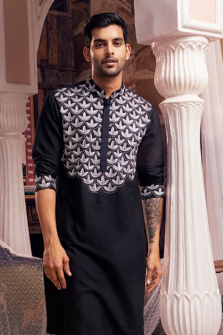 Shop_Diyarajvvir_Black Cotton, Silk Cut Work Scallop Embroidered Kurta Set _at_Aza_Fashions