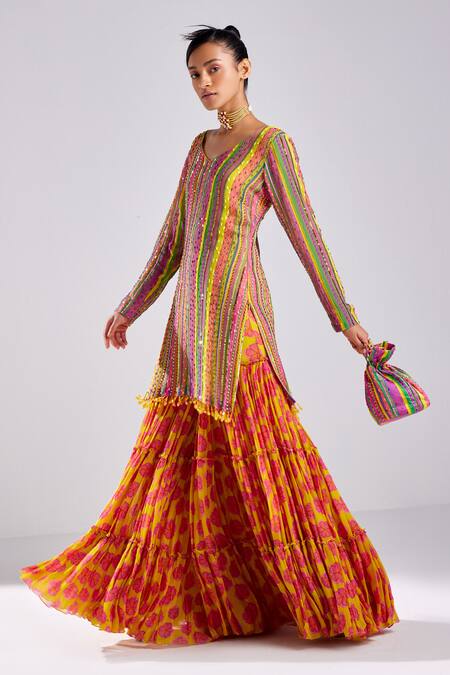 Diyarajvvir Pink Georgette, Tulle, Cotton Beads, Linear Embellished Kurta Gharara Set Online at Aza Fashions Diyarajvvir_Pink Georgette, Tulle, Cotton Beads, Linear Embellished Kurta Gharara Set _Online_at_Aza_Fashions