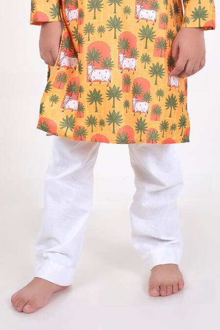 JILMIL DREAMWEAR Yellow Cotton, Silk Mirrors Cattle Print Kurta With Pant Online at Aza Fashions JILMIL DREAMWEAR_Yellow Cotton, Silk Mirrors Cattle Print Kurta With Pant _Online_at_Aza_Fashions