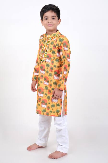 Shop JILMIL DREAMWEAR Yellow Cotton, Silk Mirrors Cattle Print Kurta With Pant Online at Aza Fashions Shop_JILMIL DREAMWEAR_Yellow Cotton, Silk Mirrors Cattle Print Kurta With Pant _Online_at_Aza_Fashions