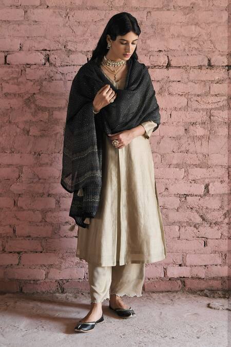 Buy_Karaj Jaipur_Beige Chanderi Sequins V-neck Solid A-line Kurta Pant Set _Online_at_Aza_Fashions