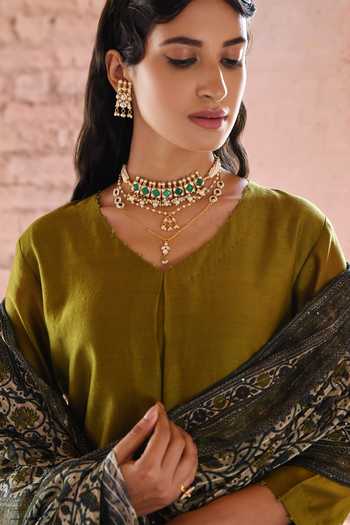 Buy_Karaj Jaipur_Green Chanderi Sequins V-neck A-line Solid Kurta Pant Set _Online_at_Aza_Fashions