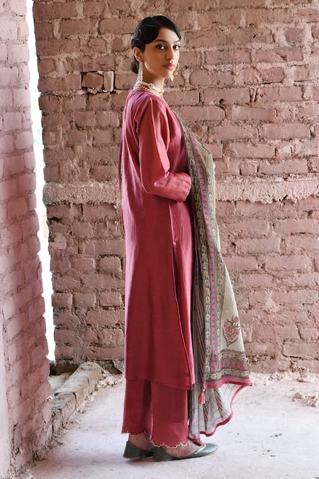 Shop_Karaj Jaipur_Red Chanderi Embroidery V-neck A-line Kurta Scalloped Hem Pant Set _Online_at_Aza_Fashions