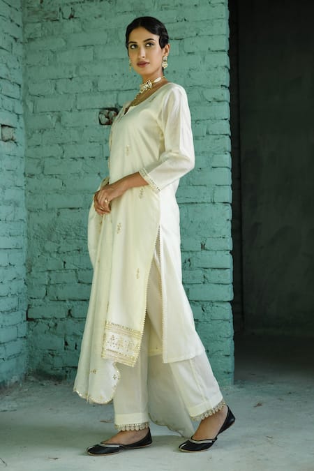 Karaj Jaipur Gota Embroidered Kurta Pant Set 