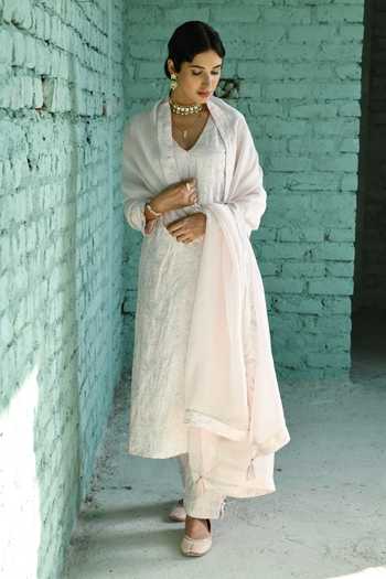 Shop_Karaj Jaipur_Pink Linen, Organza Embroidery V-neck Thread Kurta Pant Set_Online_at_Aza_Fashions