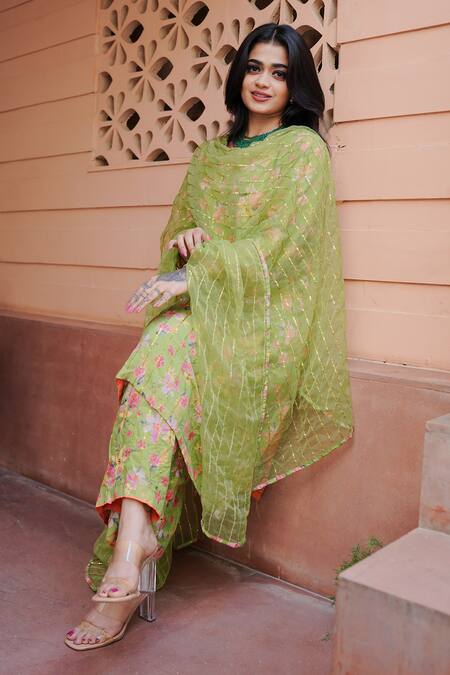 Gulabo Jaipur_Green Muslin, Organza Embroidery, Lace Collared Meer Floral Print Kurta Pant Set_at_Aza_Fashions