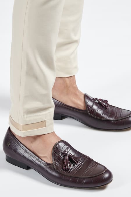 S&N By Shantnu Nikhil_Off White Cotton, Lycra, Polyester Plain Straight Fit Trouser_Online_at_Aza_Fashions