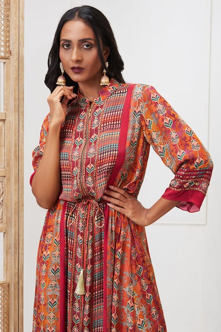 Soup By Sougat Paul_Maroon Crepe Collared Adah Abstract Print Dress _at_Aza_Fashions