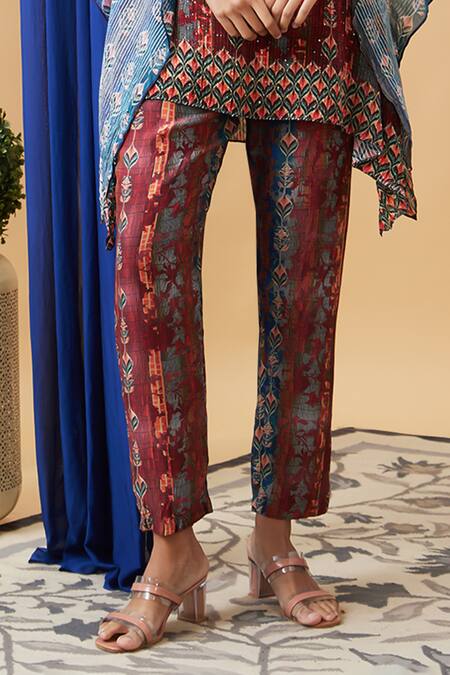 Soup By Sougat Paul Maroon Crepe, Silk Sequins Round Neck Adah Embroidered Co-ord Set Online at Aza Fashions Soup By Sougat Paul_Maroon Crepe, Silk Sequins Round Neck Adah Embroidered Co-ord Set _Online_at_Aza_Fashions