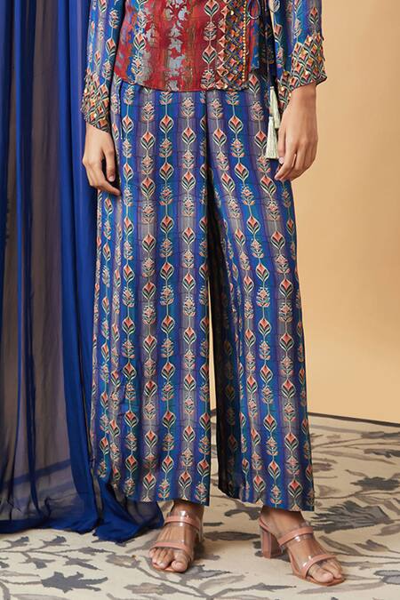 Soup By Sougat Paul_Maroon Crepe Embroidery V-neck Adah Angarkha And Pant Set _at_Aza_Fashions