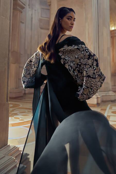 Buy Pankaj & Nidhi Black Elsa Placement Hand Embellished Cape Online at Aza Fashions Buy_Pankaj & Nidhi_Black Elsa Placement Hand Embellished Cape _Online_at_Aza_Fashions