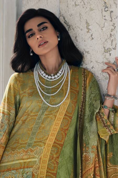 Buy Label Varsha Green Kurta Viscose Muslin Printed Paisley Round Flowy Pant Set Online at Aza Fashions Buy_Label Varsha_Green Kurta Viscose Muslin Printed Paisley Round Flowy Pant Set_Online_at_Aza_Fashions