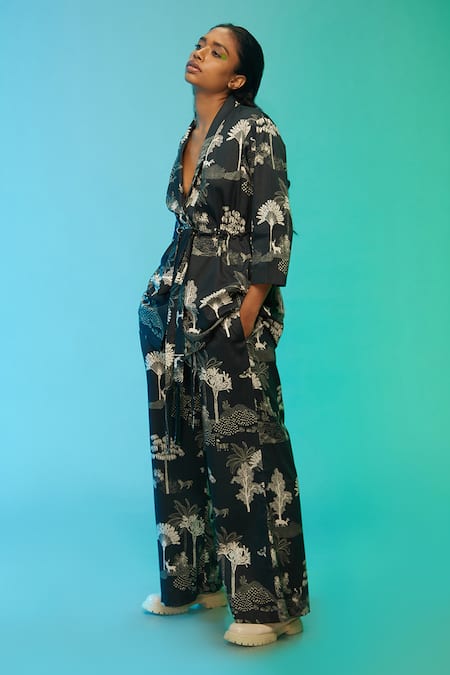 Buy_So Us By Sougatpaul_Black Cotton Shawl Neck Wildlife Print Jacket And Pant Set _Online_at_Aza_Fashions