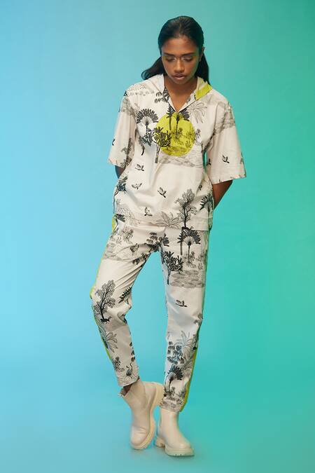 Buy_So Us By Sougatpaul_Off White Cotton V-neck Morden Mood Printed Top And Pant Set _Online_at_Aza_Fashions