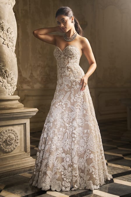 Pearl Wedding Dresses: 23 Pretty Pearl Dresses & Accessories - hitched.co.uk