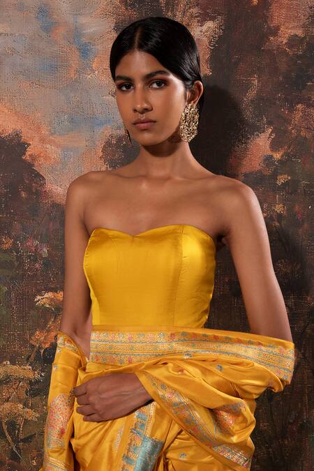 Shop_Ekaya Banaras_Yellow Silk Embroidery Handwoven Banarasi Saree With Unstitched Blouse Fabric _Online_at_Aza_Fashions