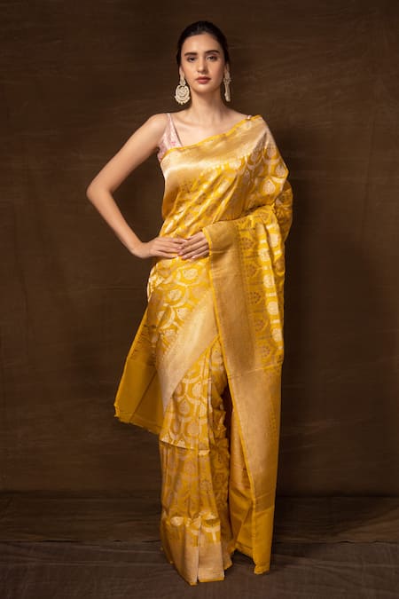 Pinki Sinha Yellow Pure Silk Woven Mughal Pattern Banarasi Saree With Running Blouse
