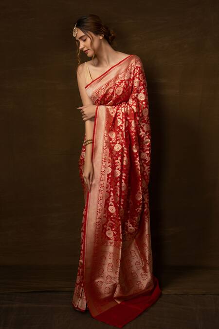 Vishwa By Pinki Sinha Red Silk Embroidery Banarasi Handwoven Saree With Running Blouse Online at Aza Fashions Vishwa By Pinki Sinha_Red Silk Embroidery Banarasi Handwoven Saree With Running Blouse_Online_at_Aza_Fashions