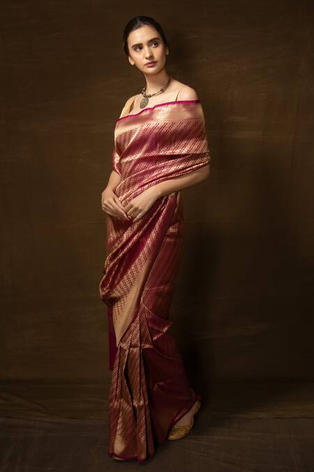 Vishwa By Pinki Sinha Magenta Silk Zari Banarasi Handwoven Saree With Running Blouse Online at Aza Fashions Vishwa By Pinki Sinha_Magenta Silk Zari Banarasi Handwoven Saree With Running Blouse_Online_at_Aza_Fashions
