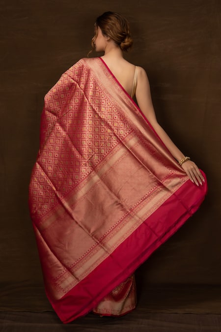 Vishwa By Pinki Sinha Brocade Jaal Pattern Banarasi Handwoven Saree With Running Blouse 