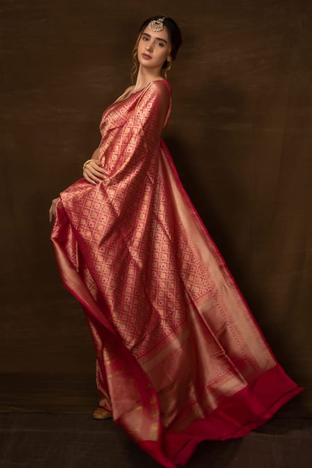 Vishwa By Pinki Sinha_Pink Silk Brocade Jaal Pattern Banarasi Handwoven Saree With Running Blouse _Online_at_Aza_Fashions