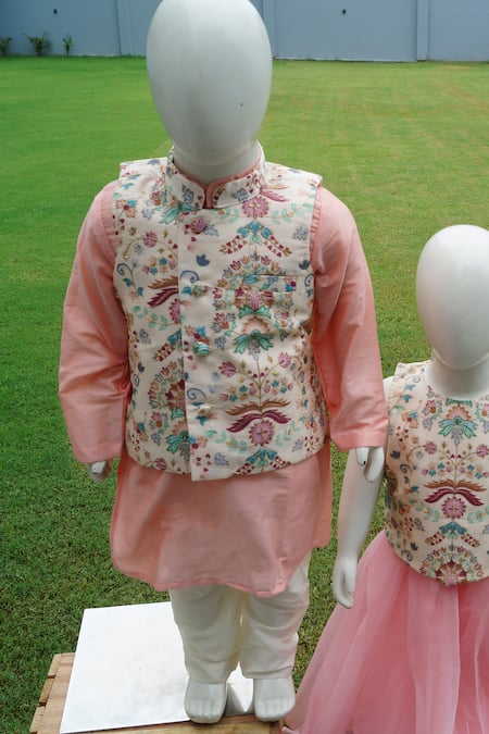 APRICOTKIDS_Cream Cotton, Silk Embroidery Floral Bundi Kurta Set _Online_at_Aza_Fashions