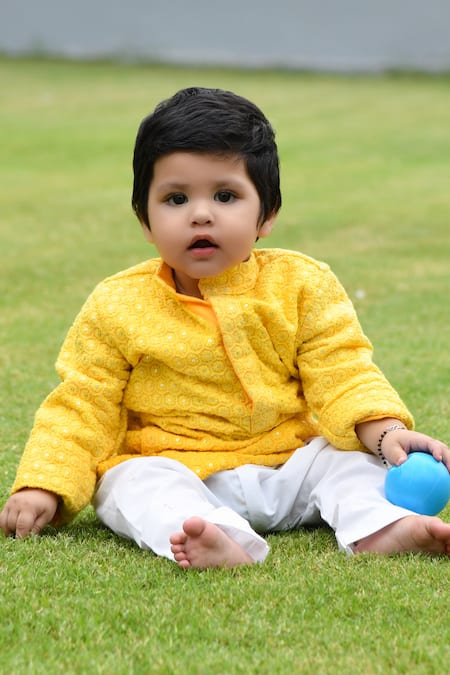 APRICOTKIDS Chikankari Embroidered Kurta With Pant 
