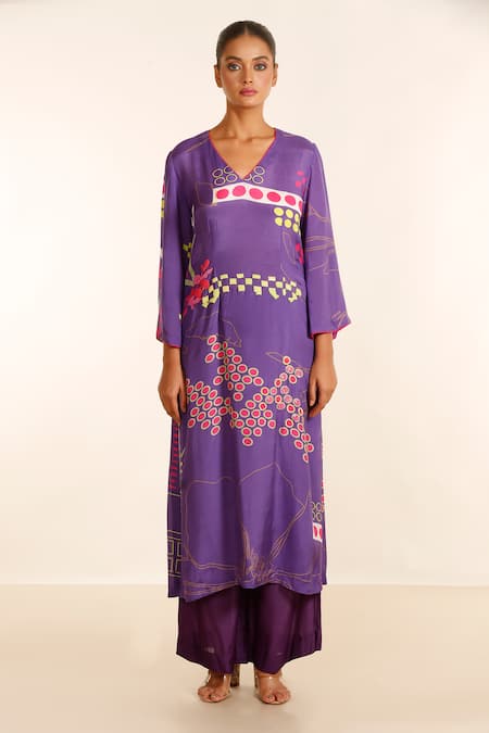 Garo_Purple Silk, Muslin, Cotton Embroidery Geometric Pattern Kurta And Flared Pant Set _Online_at_Aza_Fashions