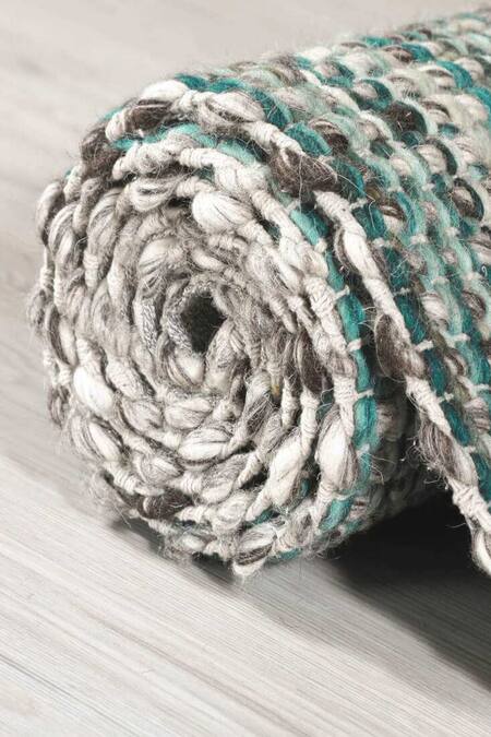 Kaleen India Blue 100% Wool Handwoven Checkered Pattern Torquoise Round Rug Online at Aza Fashions Kaleen India_Blue 100% Wool Handwoven Checkered Pattern Torquoise Round Rug_Online_at_Aza_Fashions