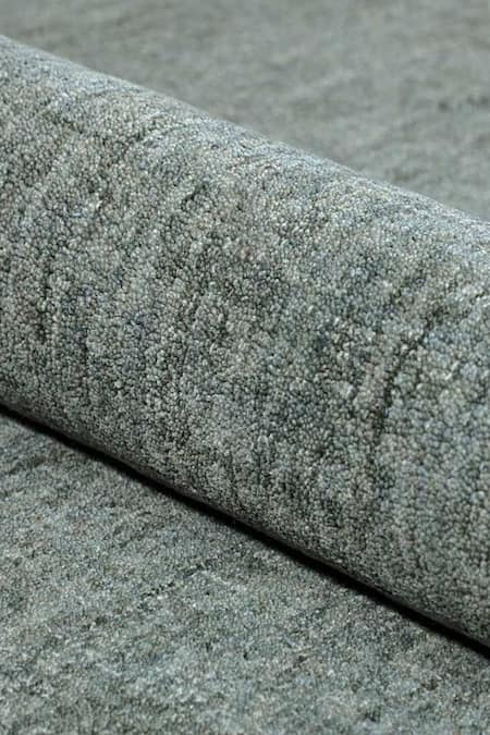 Shop Kaleen India Grey 100% Wool Hand Tufted Abstract Pattern Carbon Oval Rug Online at Aza Fashions Shop_Kaleen India_Grey 100% Wool Hand Tufted Abstract Pattern Carbon Oval Rug_Online_at_Aza_Fashions