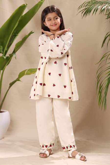 Shop_Littlecheer_Off White Cotton Embroidery Ladybug Kurta And Pant Set _Online_at_Aza_Fashions