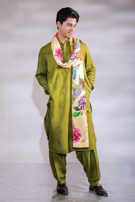 Jubinav Chadha Kurta Set With Floral Print Stole 