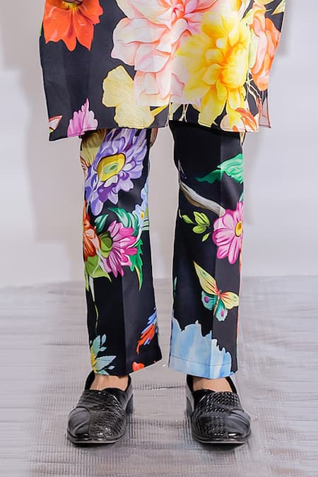 Jubinav Chadha_Black Cotton, Crepe Floral Print Bundi And Kurta Set _at_Aza_Fashions