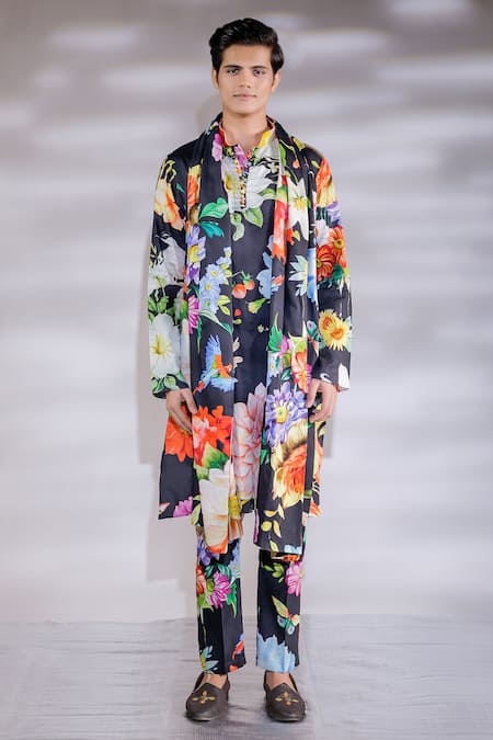 Buy_Jubinav Chadha_Black Cotton, Crepe Floral Print Kurta Set _Online_at_Aza_Fashions