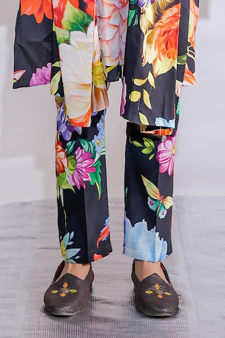 Jubinav Chadha_Black Cotton, Crepe Floral Print Kurta Set _at_Aza_Fashions