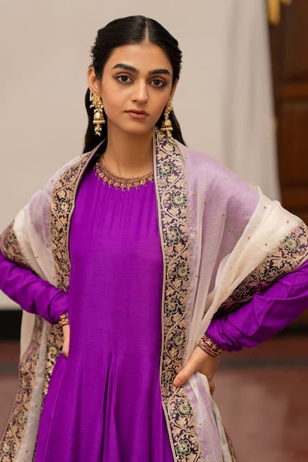 Shop_Mimamsaa_Purple Organza Silk Embroidered Floral Sawri Border Dupatta  _at_Aza_Fashions