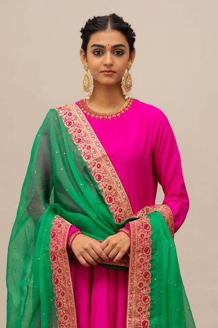 Mimamsaa_Fuchsia Organza Silk Embroidered Floral Virha Border Dupatta  _Online_at_Aza_Fashions