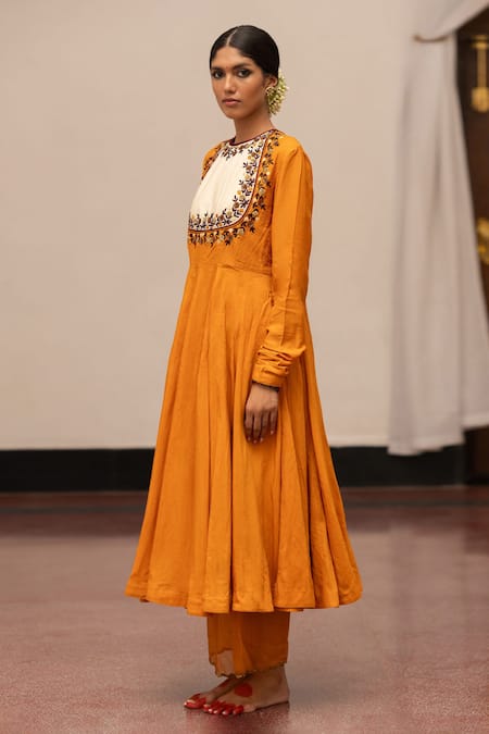 Buy Mimamsaa Yellow Maheshwari, Organza, Muslin Embroidery Himavati Bodice Anarkali Pant Set Online at Aza Fashions Buy_Mimamsaa_Yellow Maheshwari, Organza, Muslin Embroidery Himavati Bodice Anarkali Pant Set _Online_at_Aza_Fashions