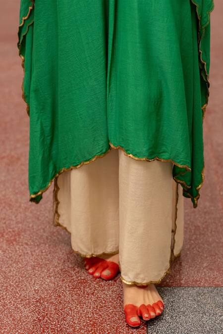 Buy_Mimamsaa_Green Maheshwari, Organza Sequins V-neck Kashi Munga Silk Kaftan With Pant _Online_at_Aza_Fashions