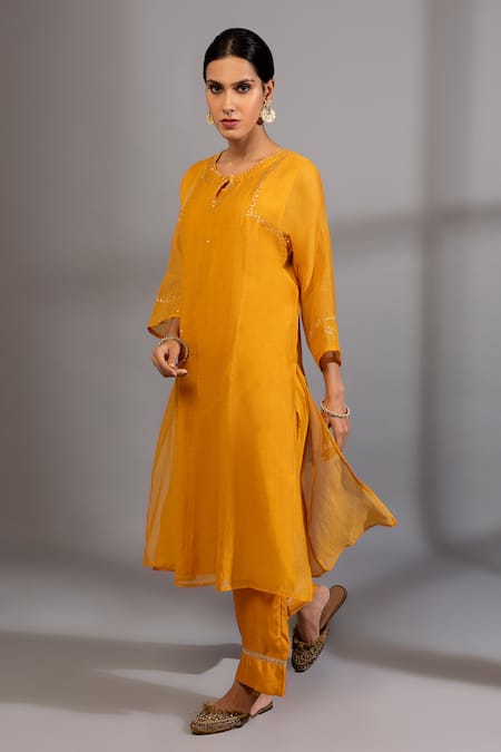 Buy Yellow Raw Silk Hand Embroidered Zardozi Work Kurta Set With Dupatta  For Women by Weaver Story Online at Aza Fashions.
