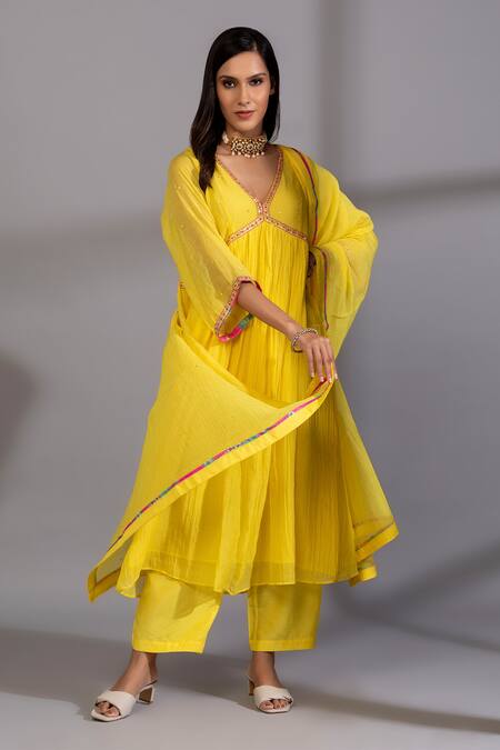 Buy Yellow Silk Embroidered Floral V Bandhani Pattern Anarkali Pant Set For  Women by Pink City Online at Aza Fashions.