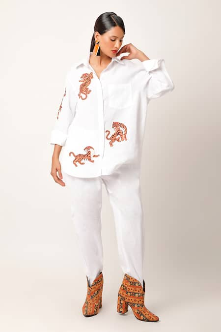 Jajaabor Ivory Cotton Linen Embroidery Tiger Collared Neck Scattered Shirt With Pant 