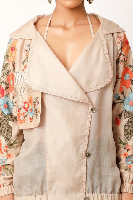 Jajaabor Beige Organza Embroidery Bloom Garden Wide Collar Trench Bomber Jacket at Aza Fashions Jajaabor_Beige Organza Embroidery Bloom Garden Wide Collar Trench Bomber Jacket _at_Aza_Fashions