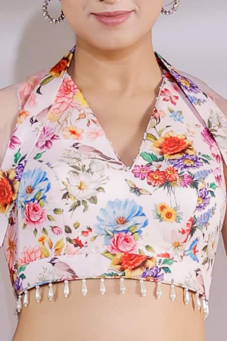 Buy_Jubinav Chadha_Pink Crepe, Georgette Embroidery V-neck Garden Print Saree Set _Online_at_Aza_Fashions