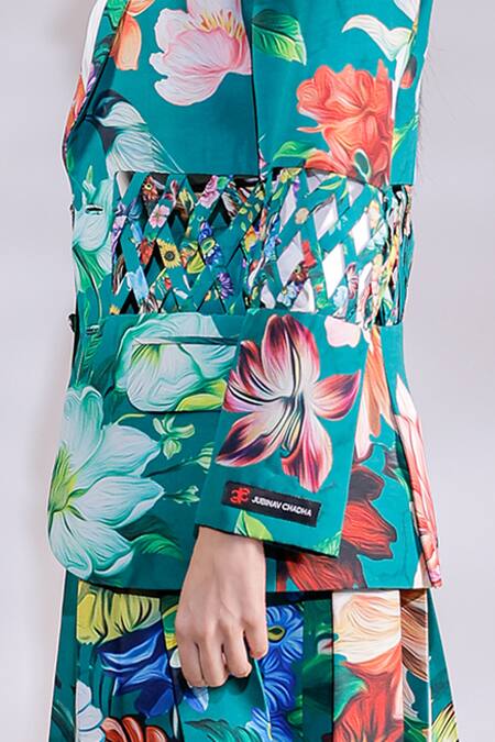 Buy_Jubinav Chadha_Green Crepe Embroidery Collared Cutwork Panel Floral Print Blazer Skirt Set _Online_at_Aza_Fashions
