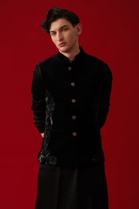 Amrit Dawani_Black Velvet, Cotton, Polyester Metallic Thread Nalki Bundi Kurta Set _at_Aza_Fashions