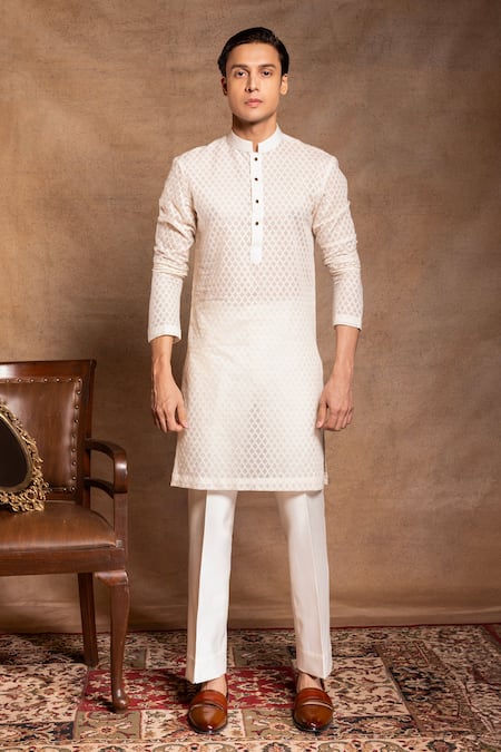 Amrit Dawani Quatrefoil Pattern Kurta With Pant 