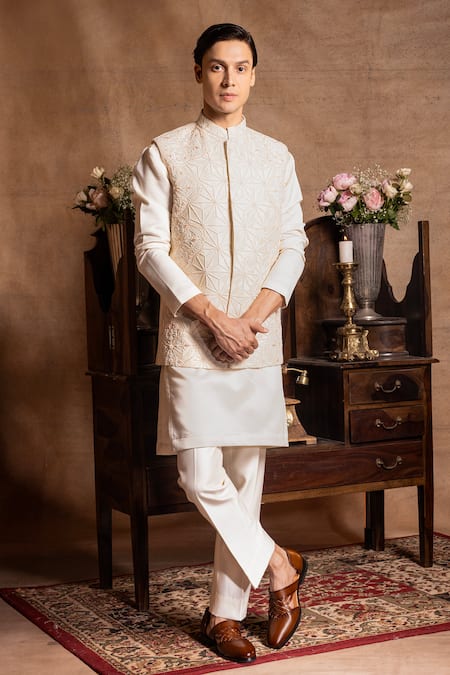 Buy Ivory Bundi And Trouser: Cotton Silk Embroidered Floral & Kurta Set For  Men by Amrit Dawani Online at Aza Fashions.